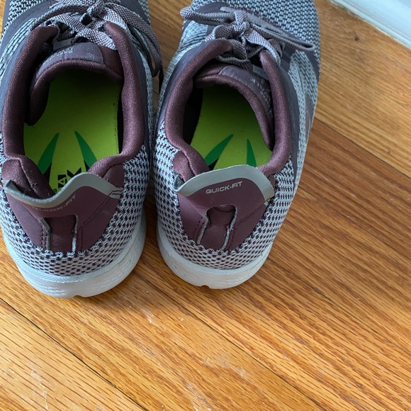 Sketchers go walk size 8 women’s shoes - Picture 5 of 5